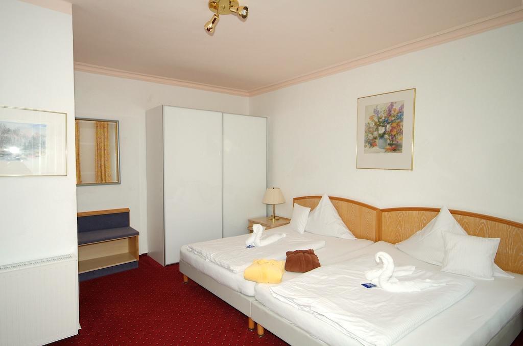 Wellness Hotel Garni Krone Baiersbronn Ruang foto
