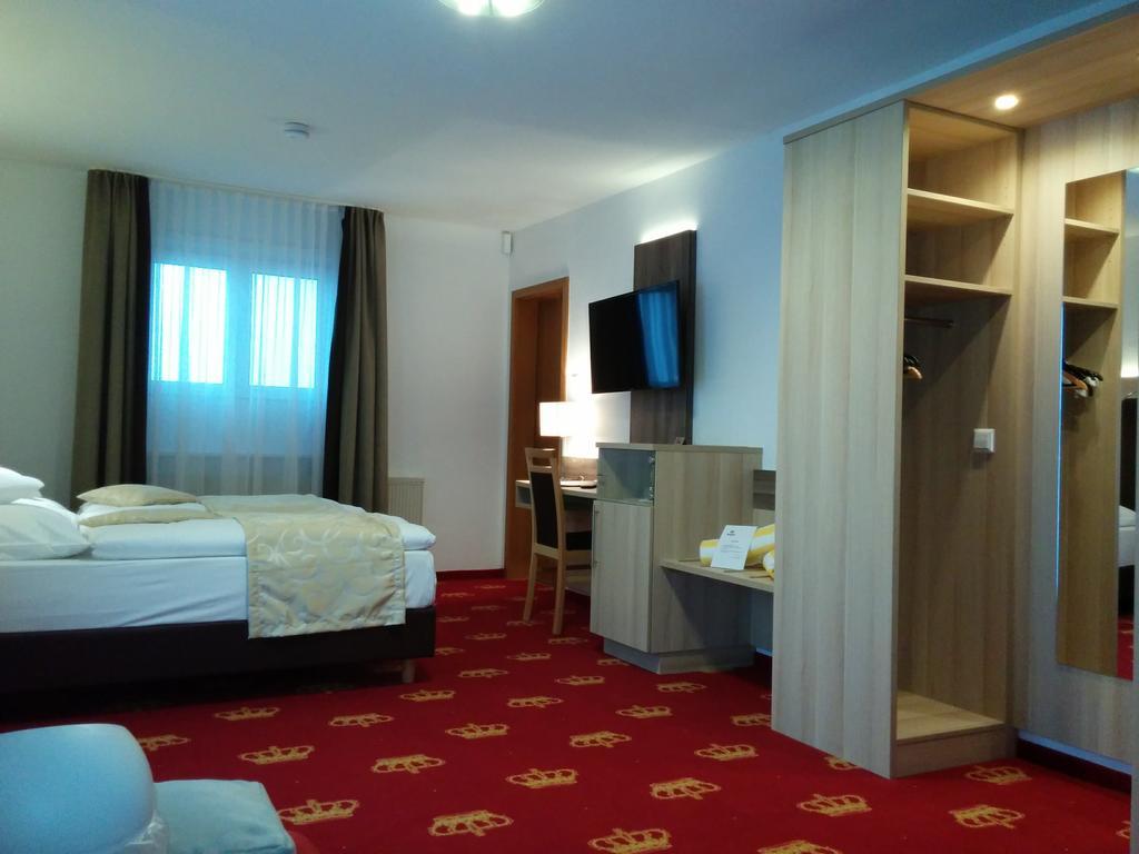 Wellness Hotel Garni Krone Baiersbronn Bagian luar foto