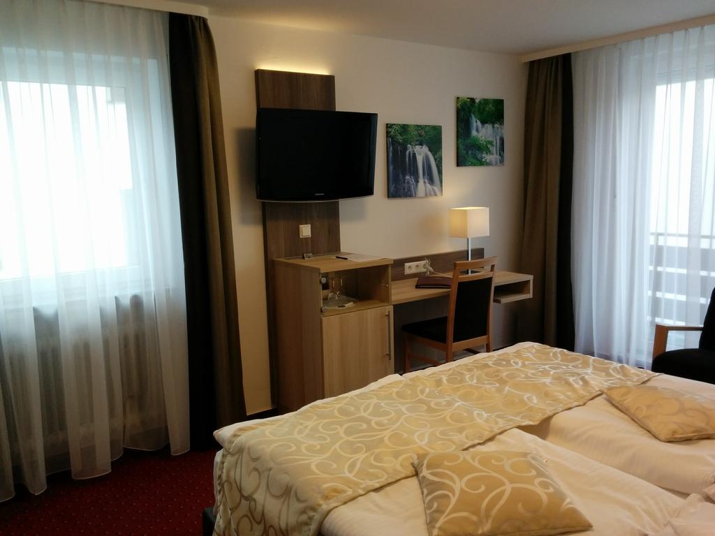 Wellness Hotel Garni Krone Baiersbronn Bagian luar foto