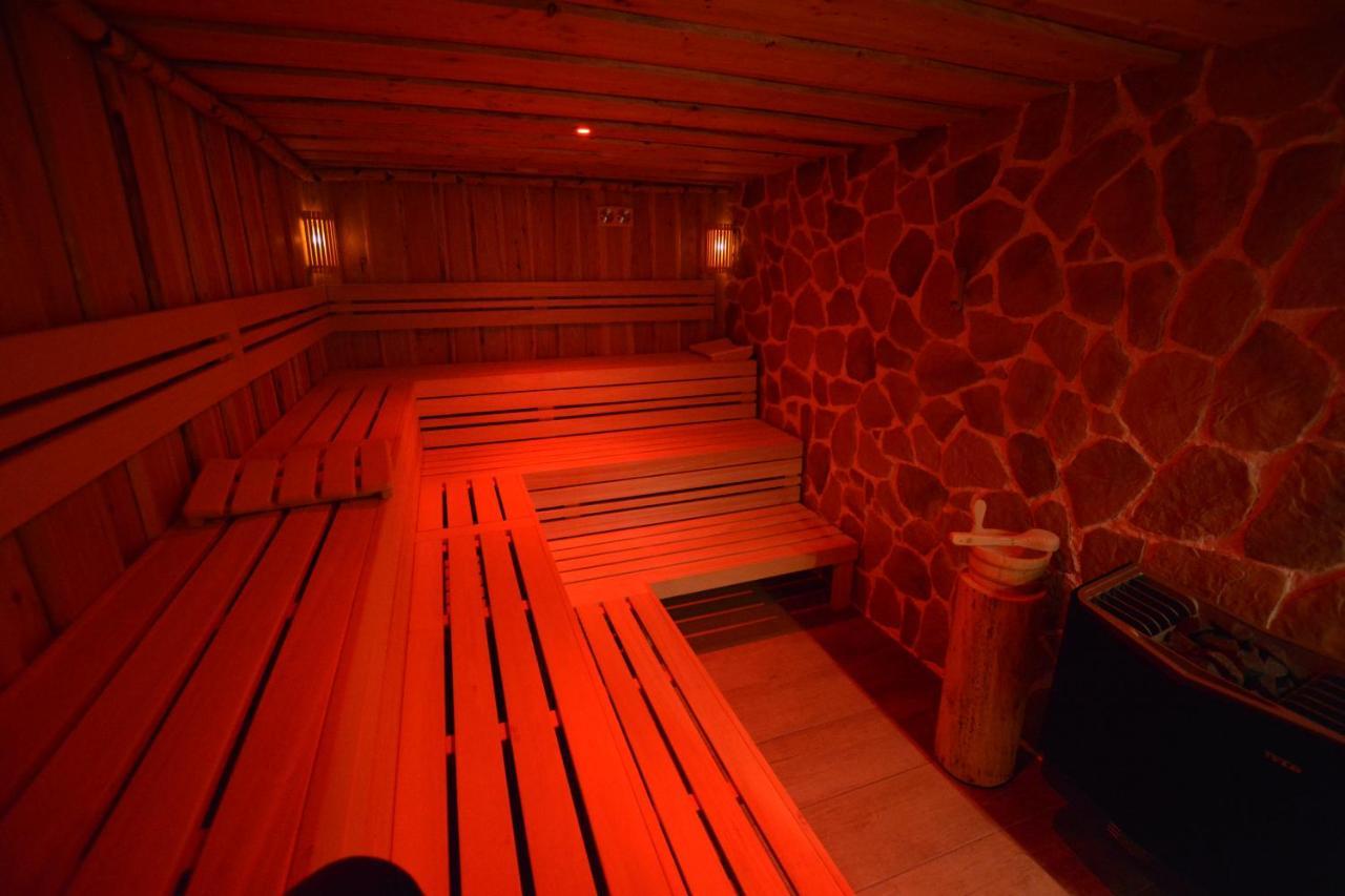 Wellness Hotel Garni Krone Baiersbronn Bagian luar foto